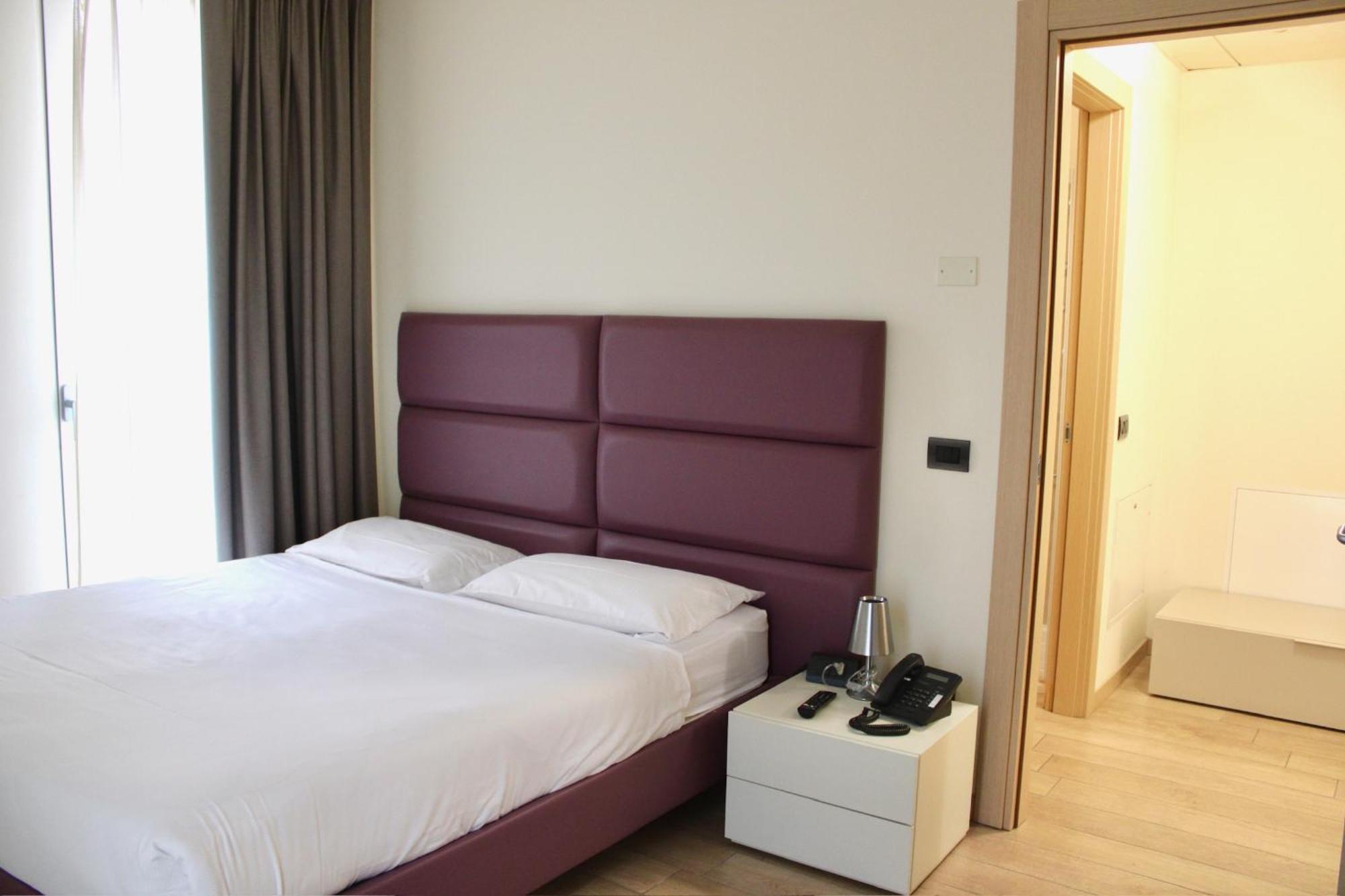 Residenza Agnello D'Oro Aparthotel Бусоленго Екстериор снимка
